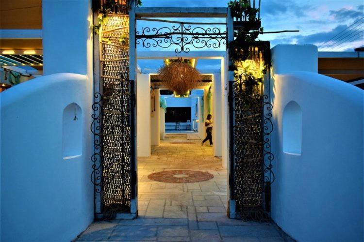 Marzi Beach And Bungalows Hotel Kokkónion Exterior foto