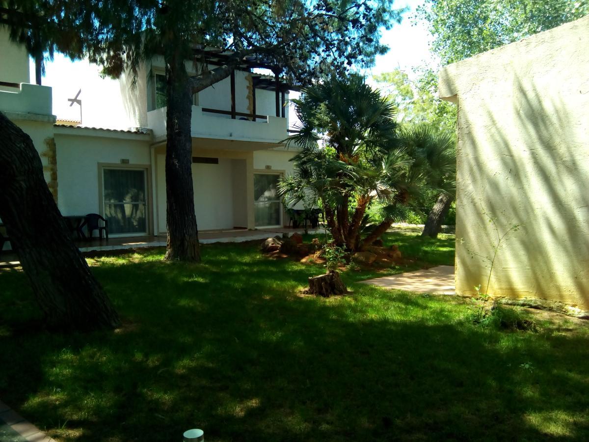 Marzi Beach And Bungalows Hotel Kokkónion Exterior foto